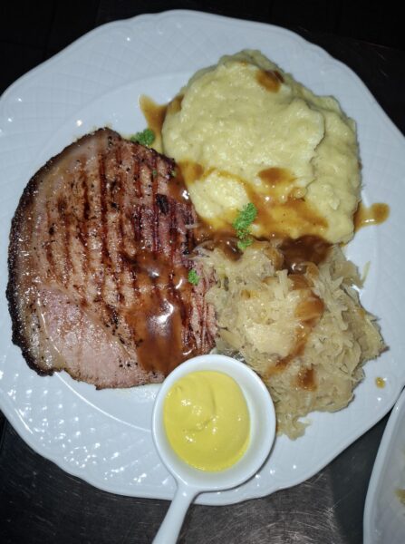 Weidener-grillstuebchen-speisen3